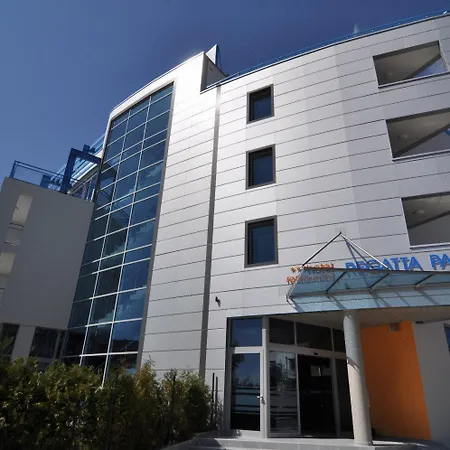 Отель Regata Palace 4*